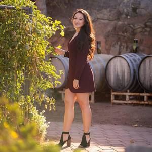 Meet your Posher, Raquel